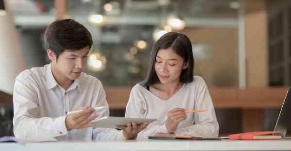 万能表测高压点火线圈电阻